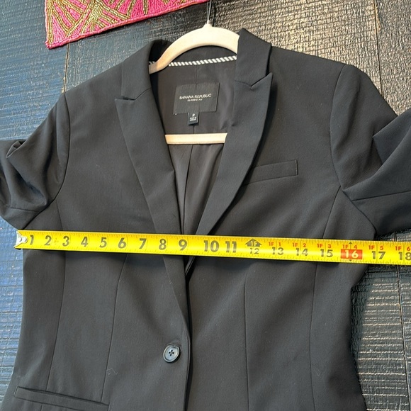 Banana Republic Classic Fit Size 2 Blazer Jacket Black Wool Blend One-Button - Picture 8 of 10